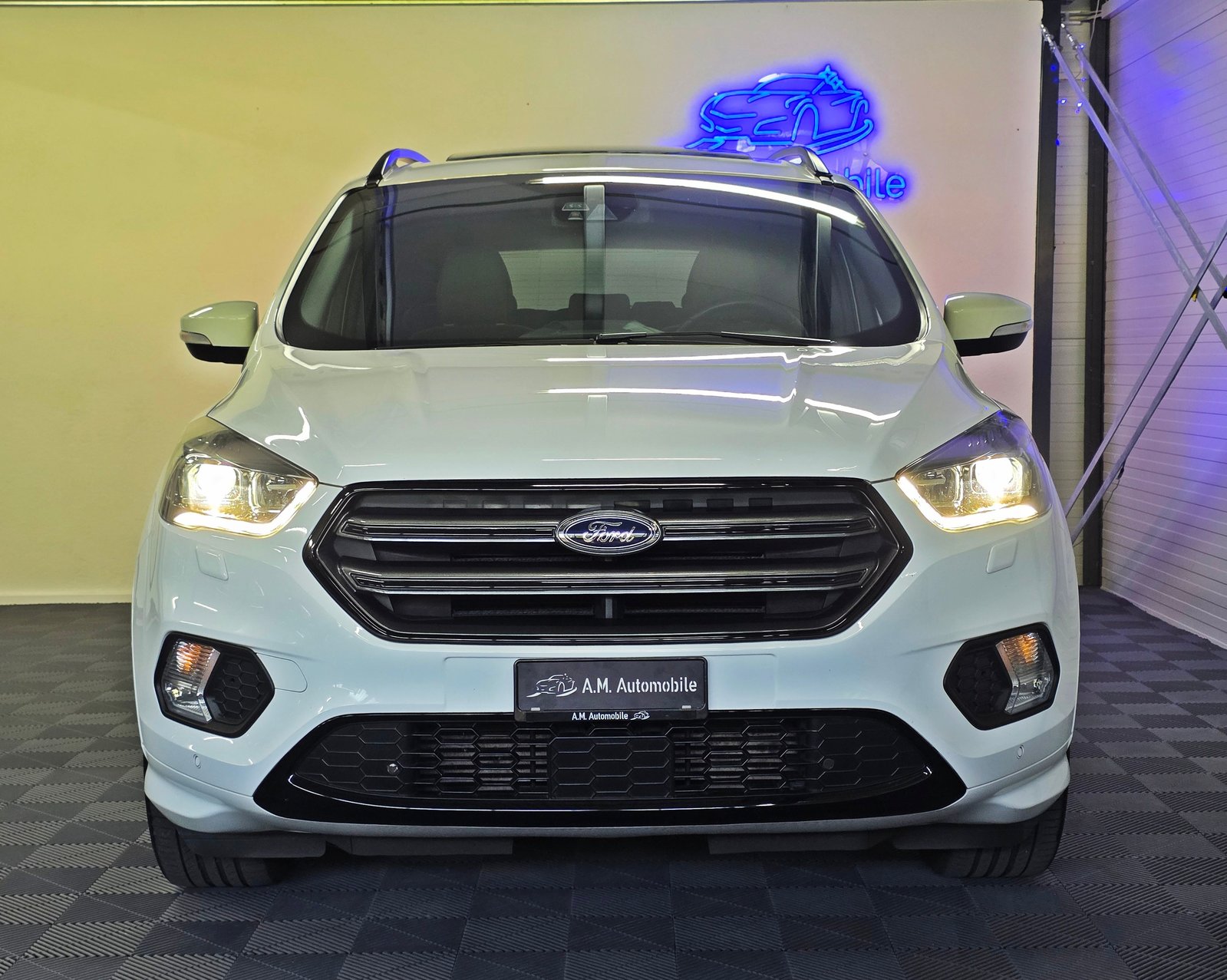 FORD Kuga 2.0 TDCi ST Line High 4WD PowerShift, Diesel, Second hand / Used, Automatic - 2
