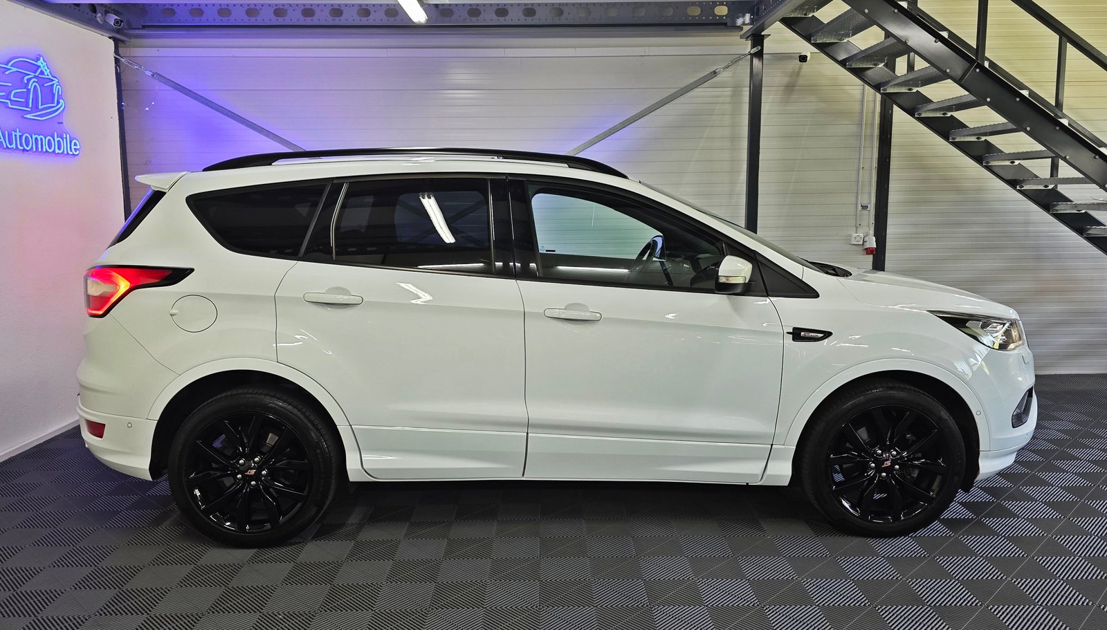 FORD Kuga 2.0 TDCi ST Line High 4WD PowerShift, Diesel, Second hand / Used, Automatic - 4