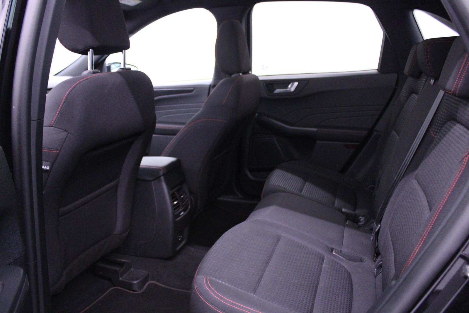 FORD Kuga 2.5 Plug-in Hybrid ST-Line *LEASING 0.99%*, Hybride Rechargeable Essence/Électricité, Occasion / Utilisé, Automatique - 5