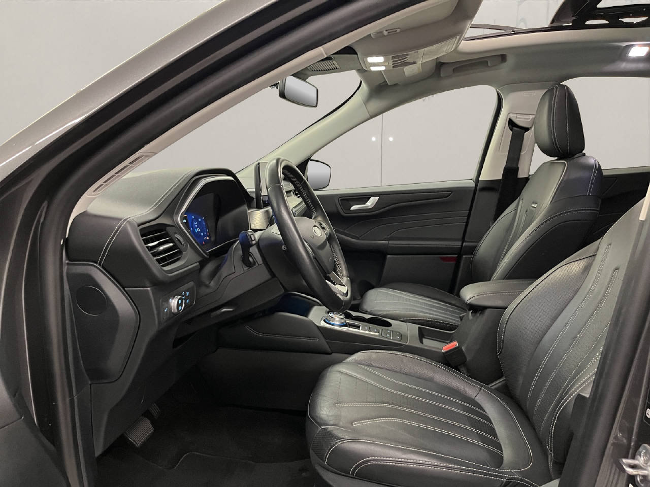 FORD Kuga 2.5 Hybrid Vignale 4x4, Voll-Hybrid Benzin/Elektro, Occasion / Gebraucht, Automatik - 7