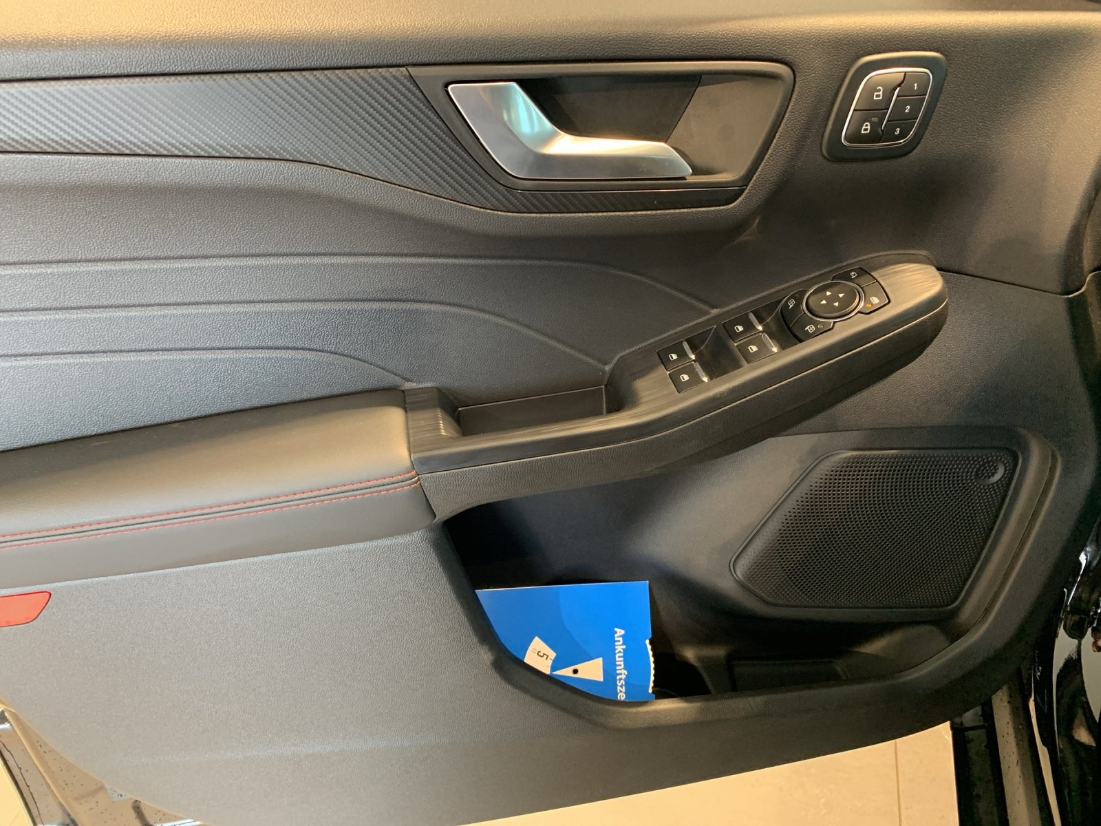 FORD Kuga 2.5 Hybrid ST-Line X 4x4, Voll-Hybrid Benzin/Elektro, Occasion / Gebraucht, Automatik - 7