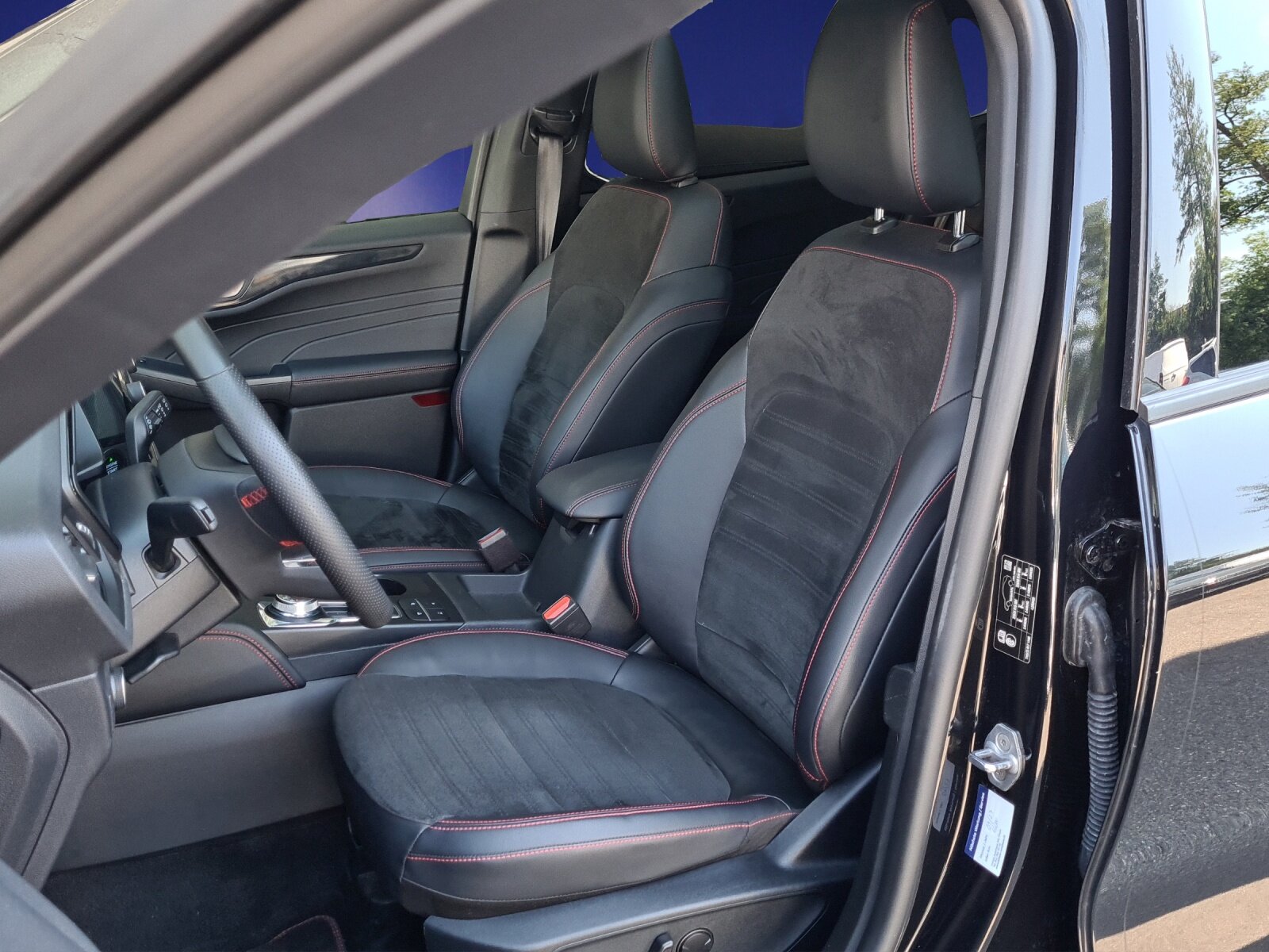 FORD Kuga 2.5i FHEV FULL-HYBRID 183 PS ST-Line X 4x4 AUTOMAT, Full-Hybrid Petrol/Electric, Second hand / Used, Automatic - 7