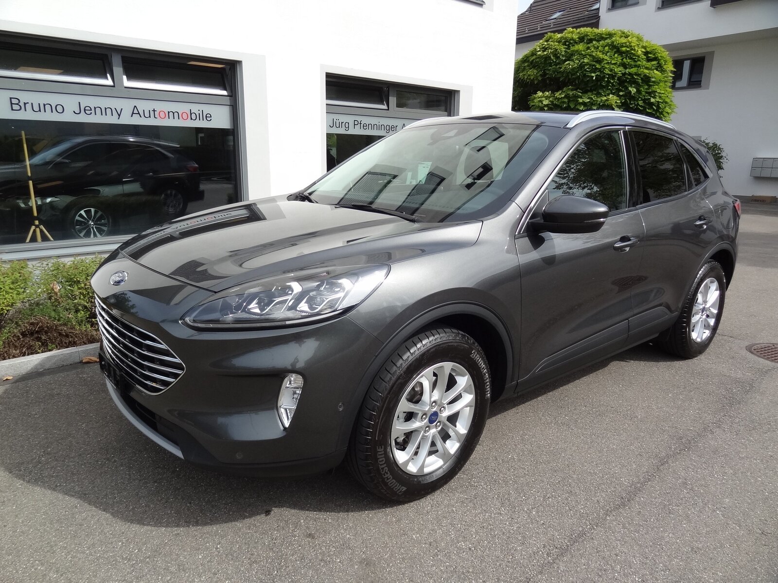 FORD Kuga 2.5 FHEV Titanium X 4WD