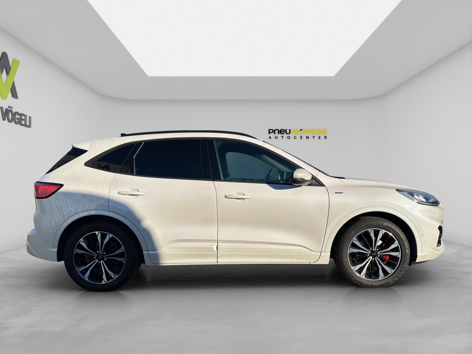 FORD Kuga 2.0 EcoBlue ST-Line 4x4, Diesel, Occasion / Utilisé, Automatique - 7