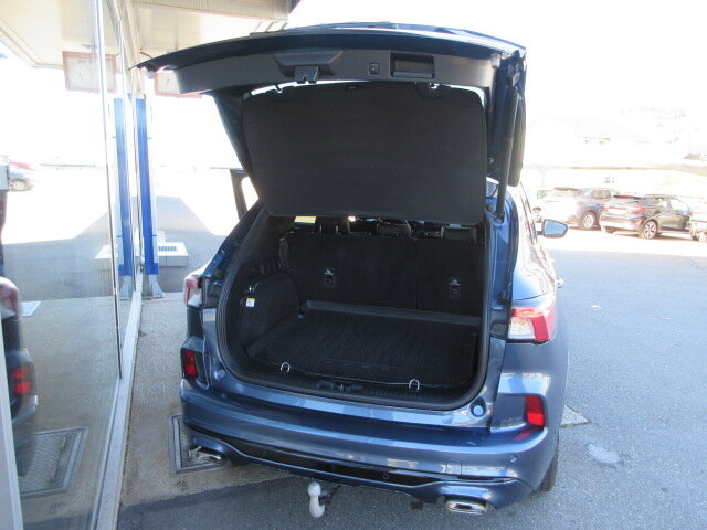 FORD Kuga 2.5 Hybrid ST-Line X 4x4, Voll-Hybrid Benzin/Elektro, Occasion / Gebraucht, Automatik - 3