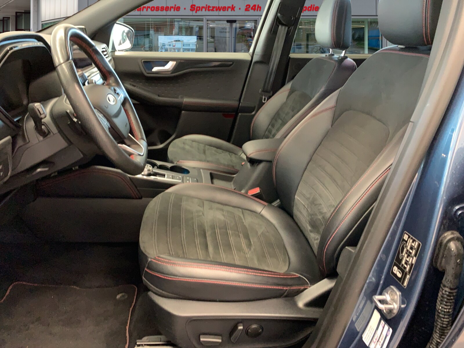 FORD Kuga 2.0 EcoBlue ST-Line X 4x4, Diesel, Occasioni / Usate, Automatico - 5