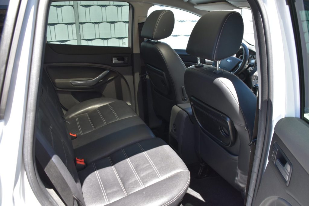 FORD KUGA 2.5 Turbo Titanium, Petrol, Second hand / Used, Automatic - 6