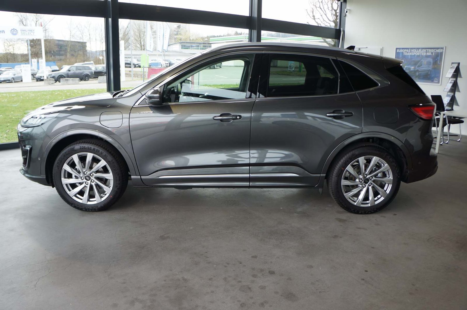FORD Kuga 2.5 Plug-in Hybrid Vignale, Plug-in-Hybrid Benzina/Elettrica, Auto dimostrativa, Automatico - 2