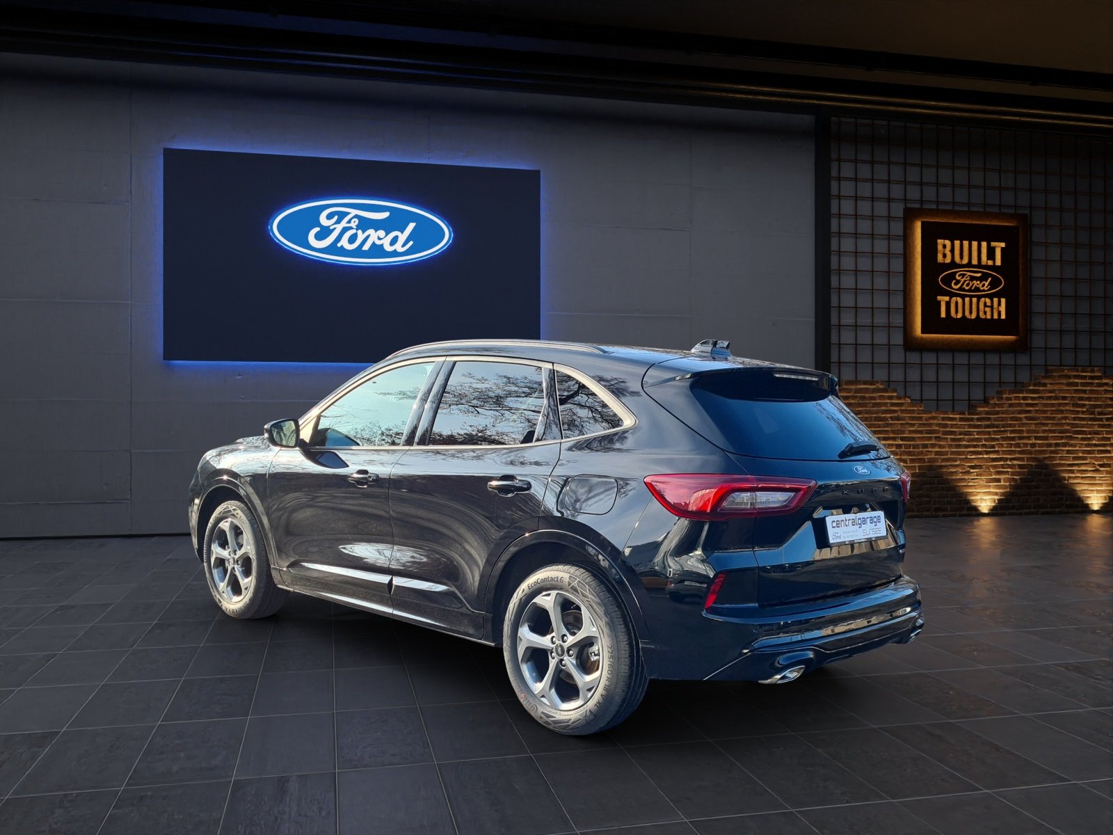 FORD Kuga 2.5i FHEV FULL-HYBRID 183 PS ST-Line 4x4 AUTOMAT, Full-Hybrid Petrol/Electric, Ex-demonstrator, Automatic - 3