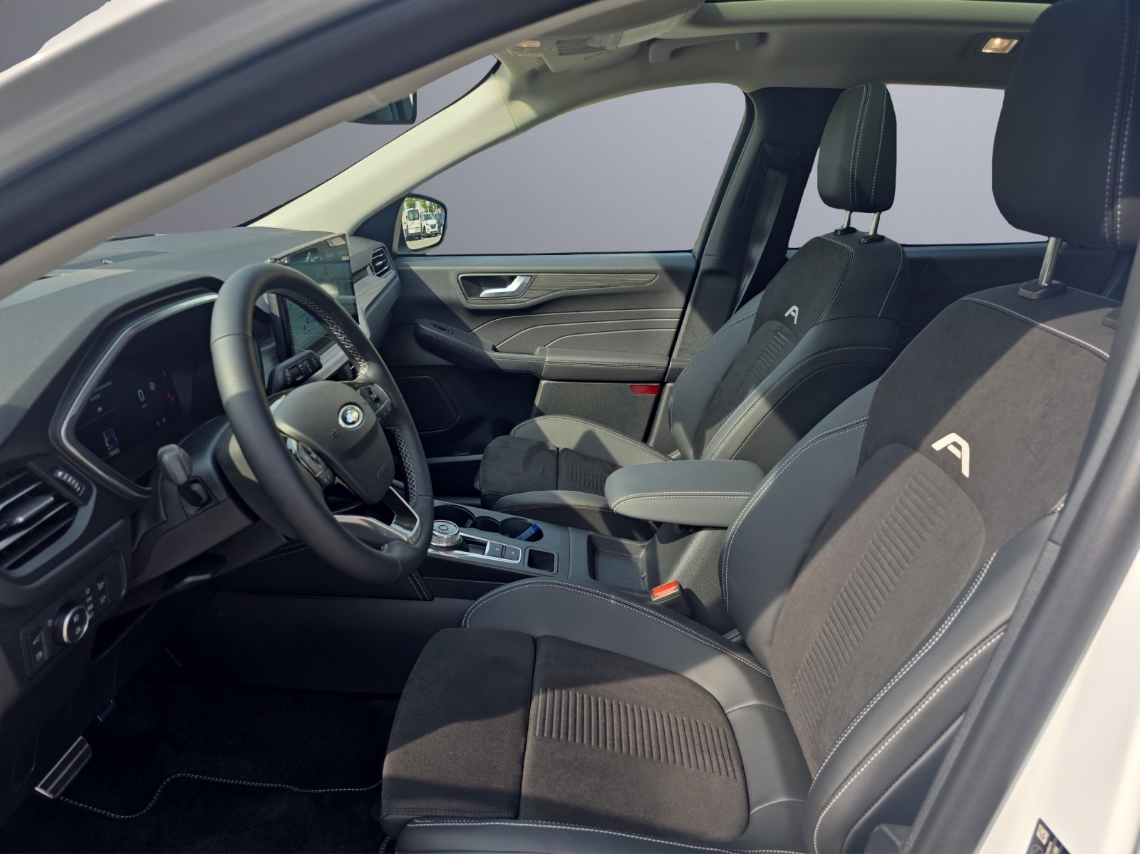 FORD Kuga 2.5 Plug-in Hybrid Active, Plug-in-Hybrid Petrol/Electric, Ex-demonstrator, Automatic - 5