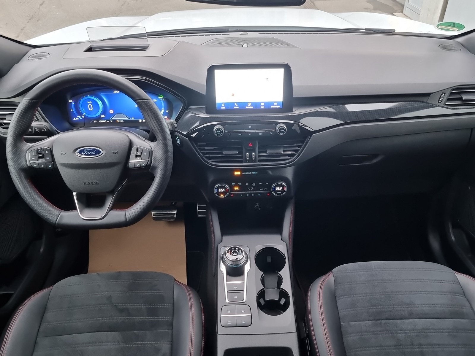 FORD Kuga 2.5 Hybrid ST-Line X 4x4, Full-Hybrid Petrol/Electric, Second hand / Used, Automatic - 6