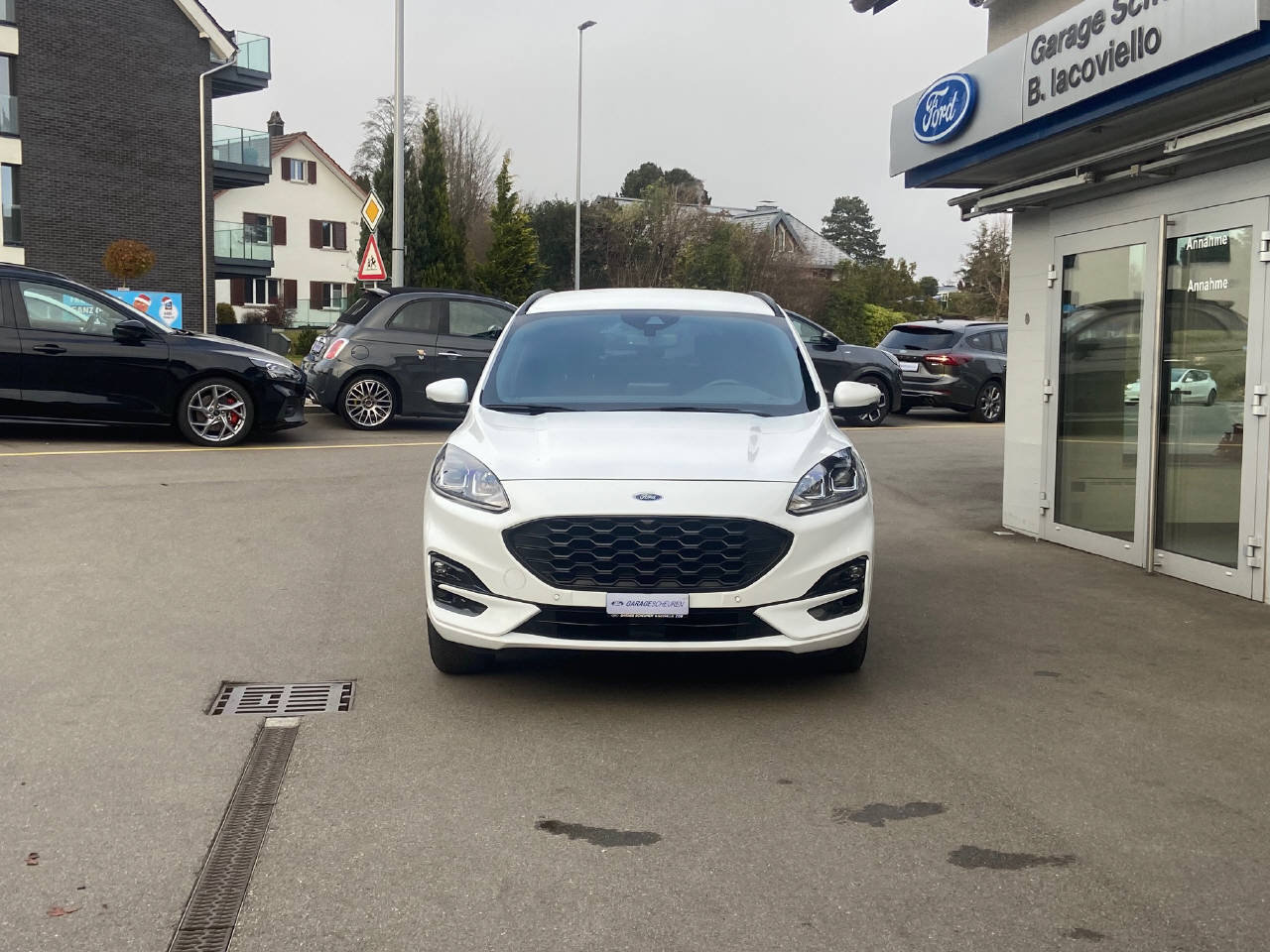 FORD Kuga 2.5 Plug-in Hybrid ST-Line, Plug-in-Hybrid Petrol/Electric, Second hand / Used, Automatic - 2