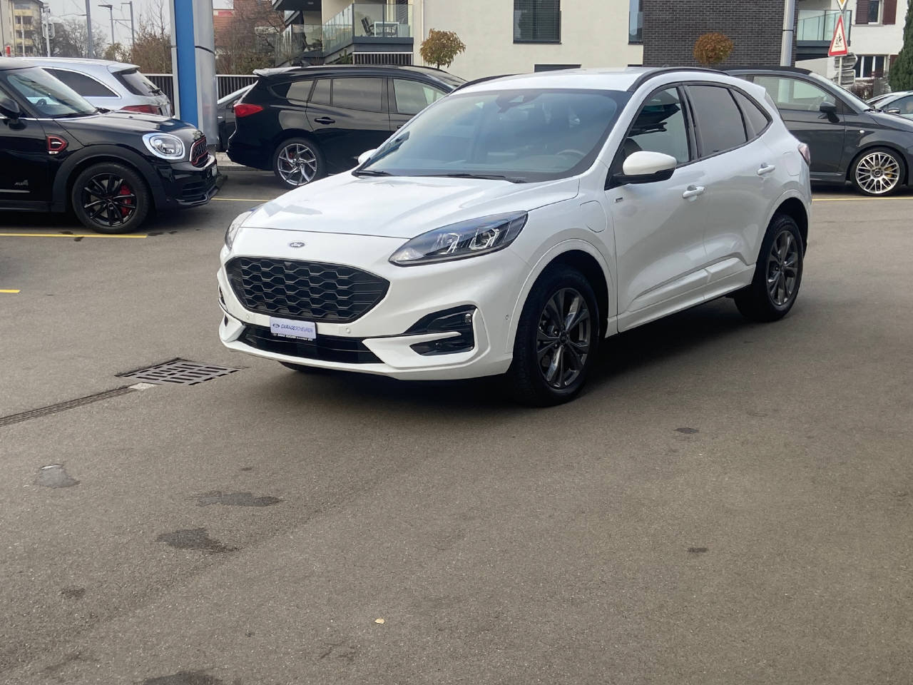 FORD Kuga 2.5 Plug-in Hybrid ST-Line, Plug-in-Hybrid Petrol/Electric, Second hand / Used, Automatic - 3