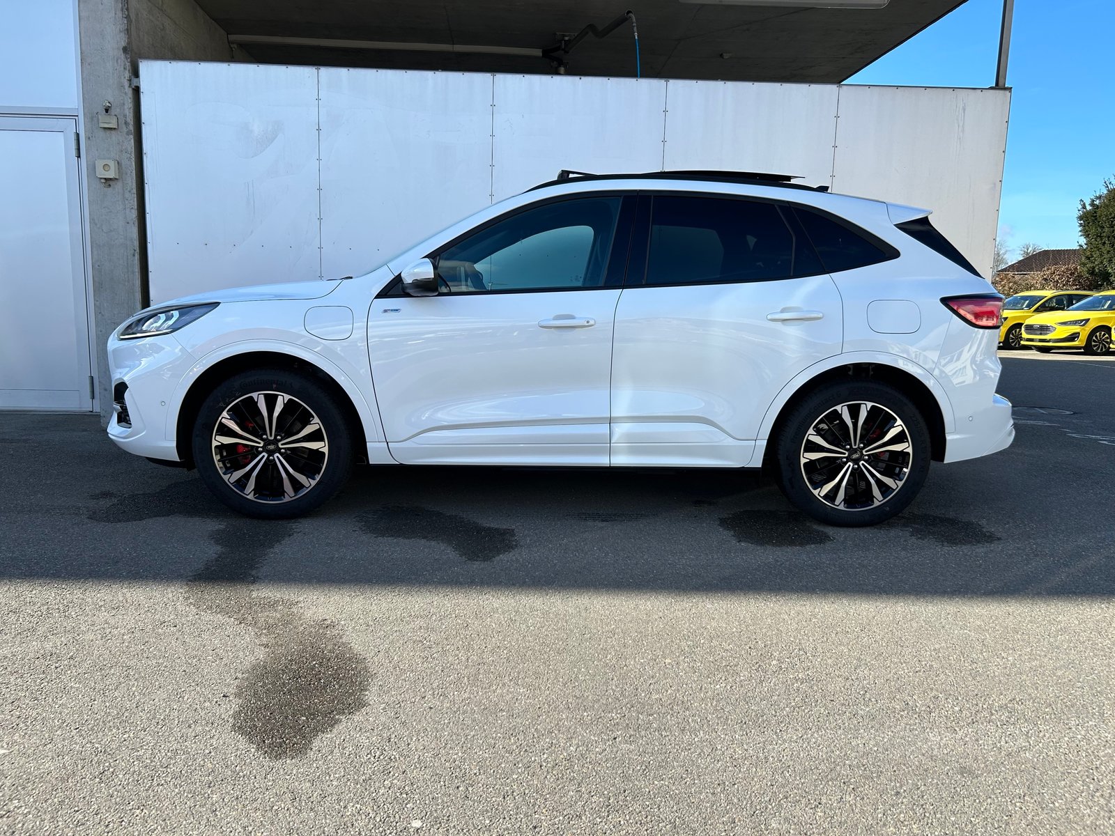 FORD Kuga 2.5 Plug-in Hybrid ST-Line X, Hybride Rechargeable Essence/Électricité, Voiture de démonstration, Automatique - 3