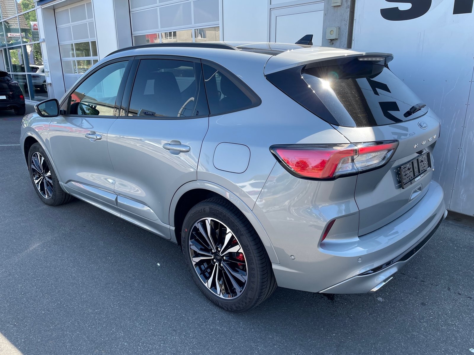 FORD Kuga 2.5 Plug-in Hybrid ST-Line X, Hybride Rechargeable Essence/Électricité, Voiture de démonstration, Automatique - 3