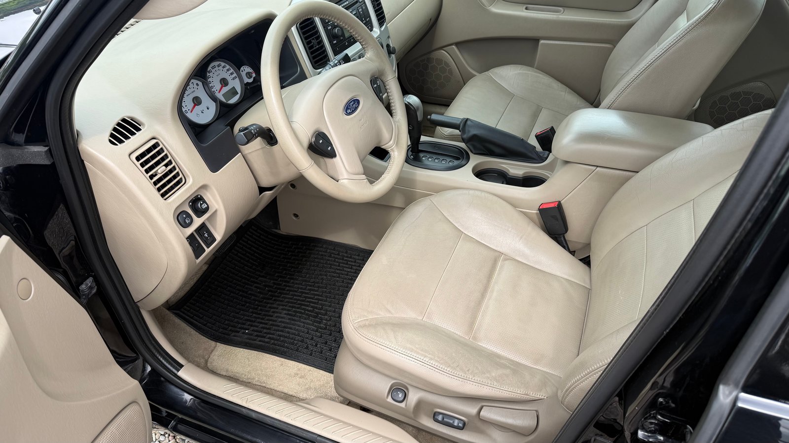 FORD Maverick 3.0 24V Executive, Essence, Occasion / Utilisé, Automatique - 2