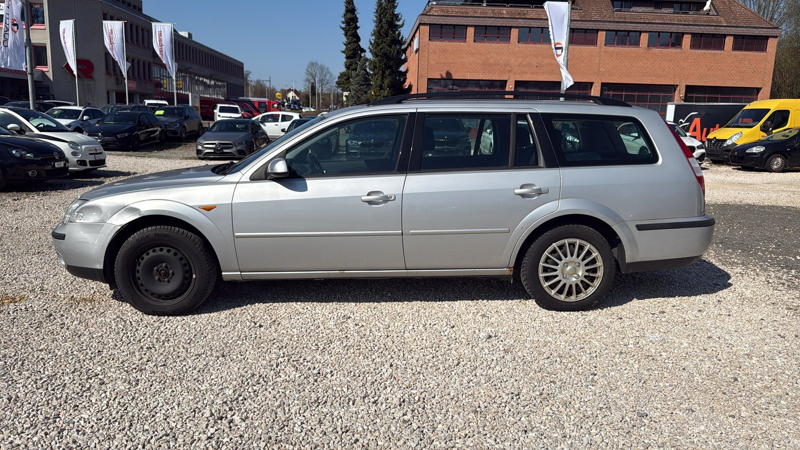FORD Mondeo 2.0i 16V Trend, Petrol, Second hand / Used, Automatic - 3