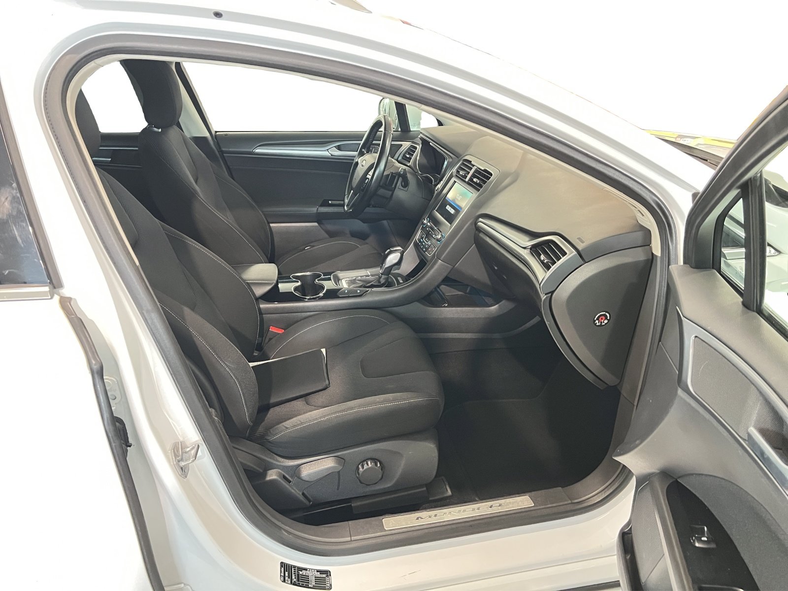 FORD Mondeo 2.0 TDCi Titanium PowerShift, Diesel, Occasion / Utilisé, Automatique - 7