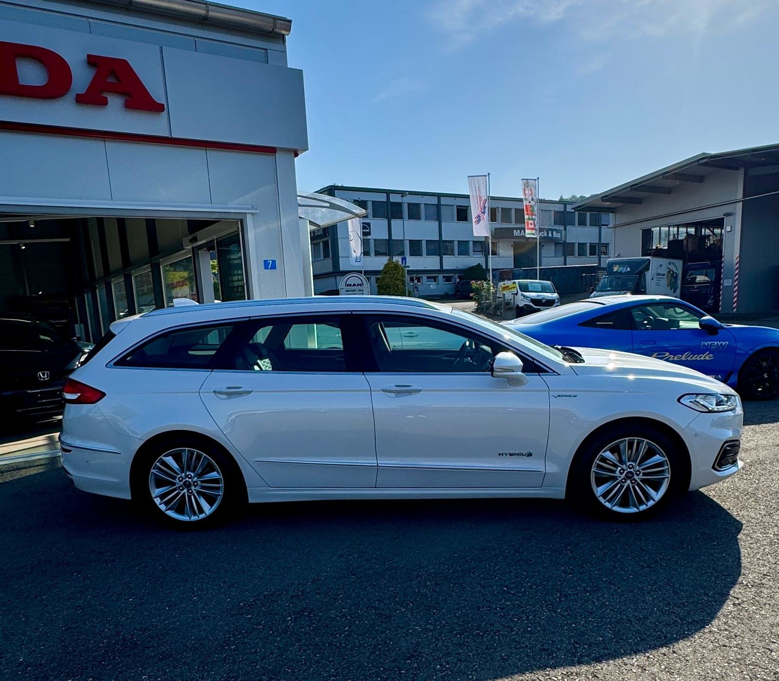 FORD Mondeo 2.0 HEV Vignale eCVT, Hybride Intégral Essence/Électricité, Occasion / Utilisé, Automatique - 4