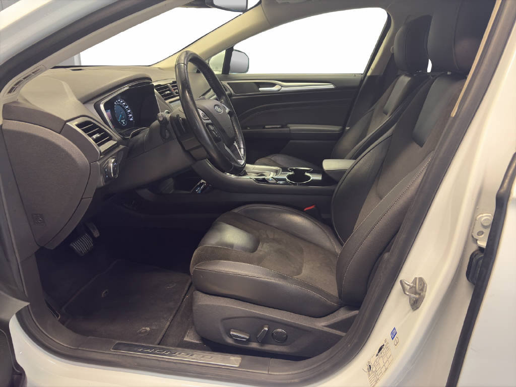FORD Mondeo Station Wagon 2.0 TDCi 180 Titanium 4x4, Diesel, Second hand / Used, Automatic - 4