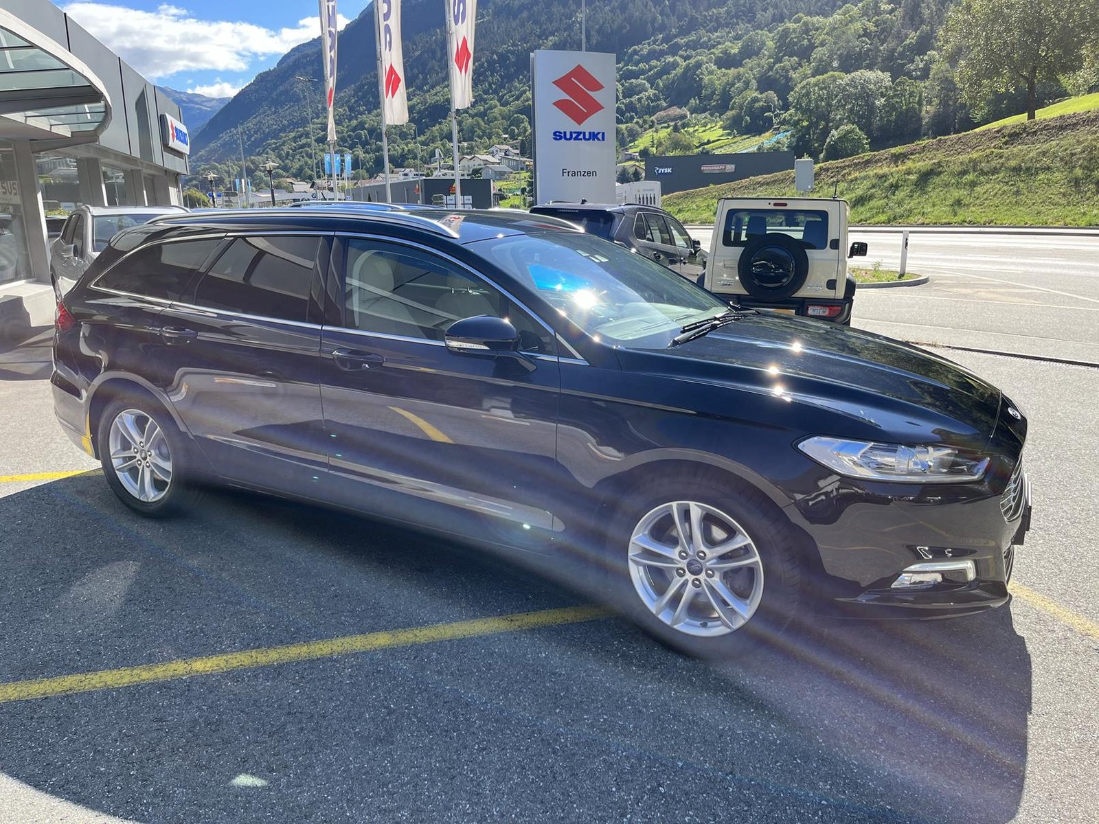 FORD Mondeo Station Wagon 2.0 TDCi 180 Titanium 4x4, Diesel, Ex-demonstrator, Automatic - 2