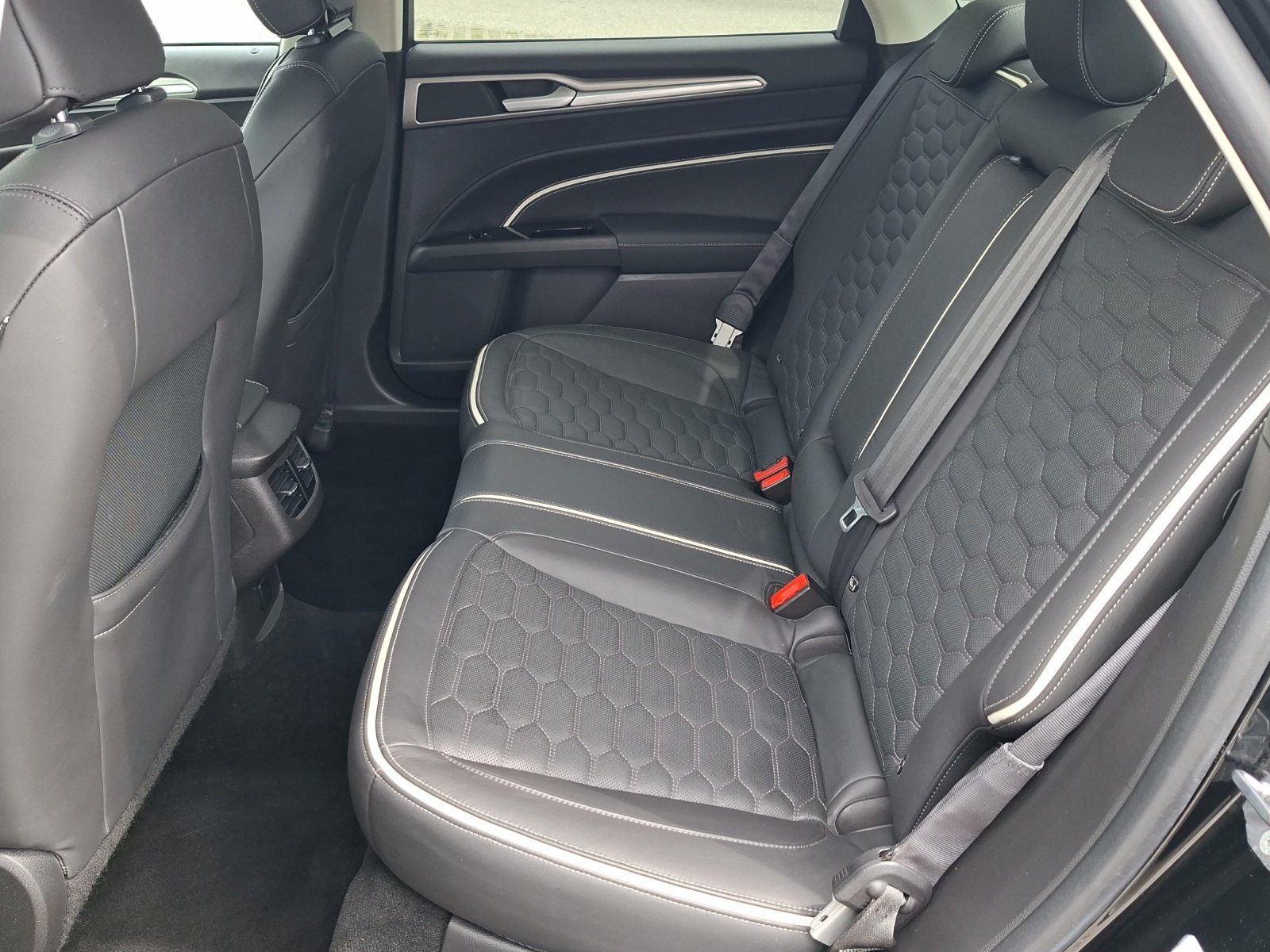 FORD Mondeo 2.0 HEV Vignale eCVT, Hybride Integrale Benzina/Elettrica, Occasioni / Usate, Automatico - 7