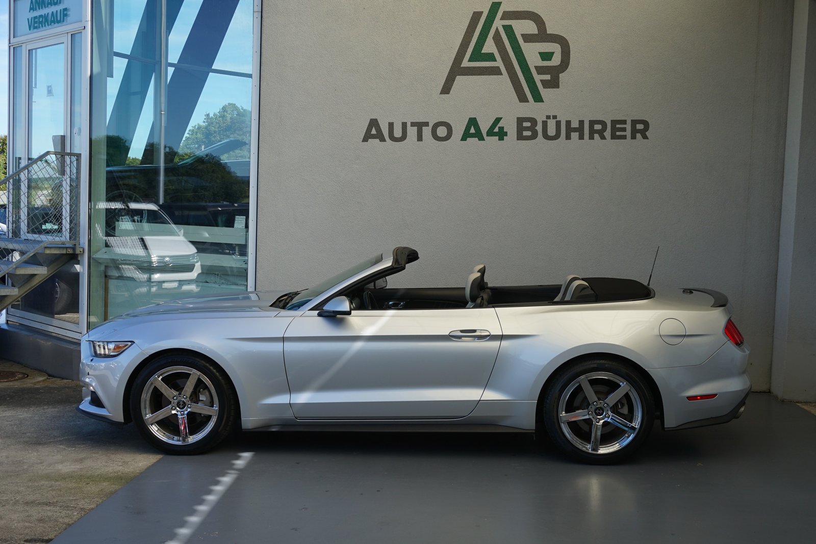 FORD Mustang Conv 2.3, Benzin, Occasion / Gebraucht, Automatik - 2