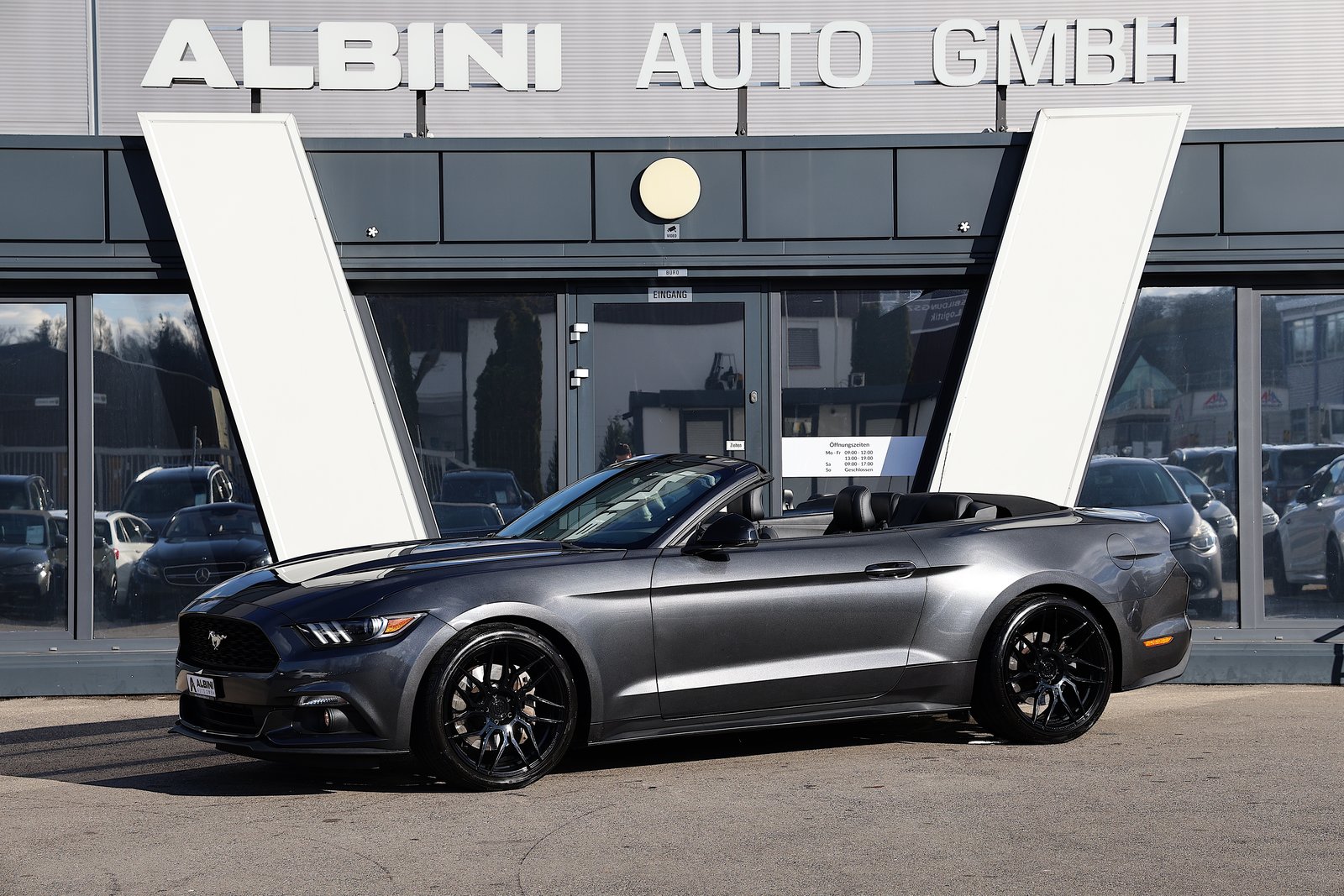 FORD MUSTANG Convertible