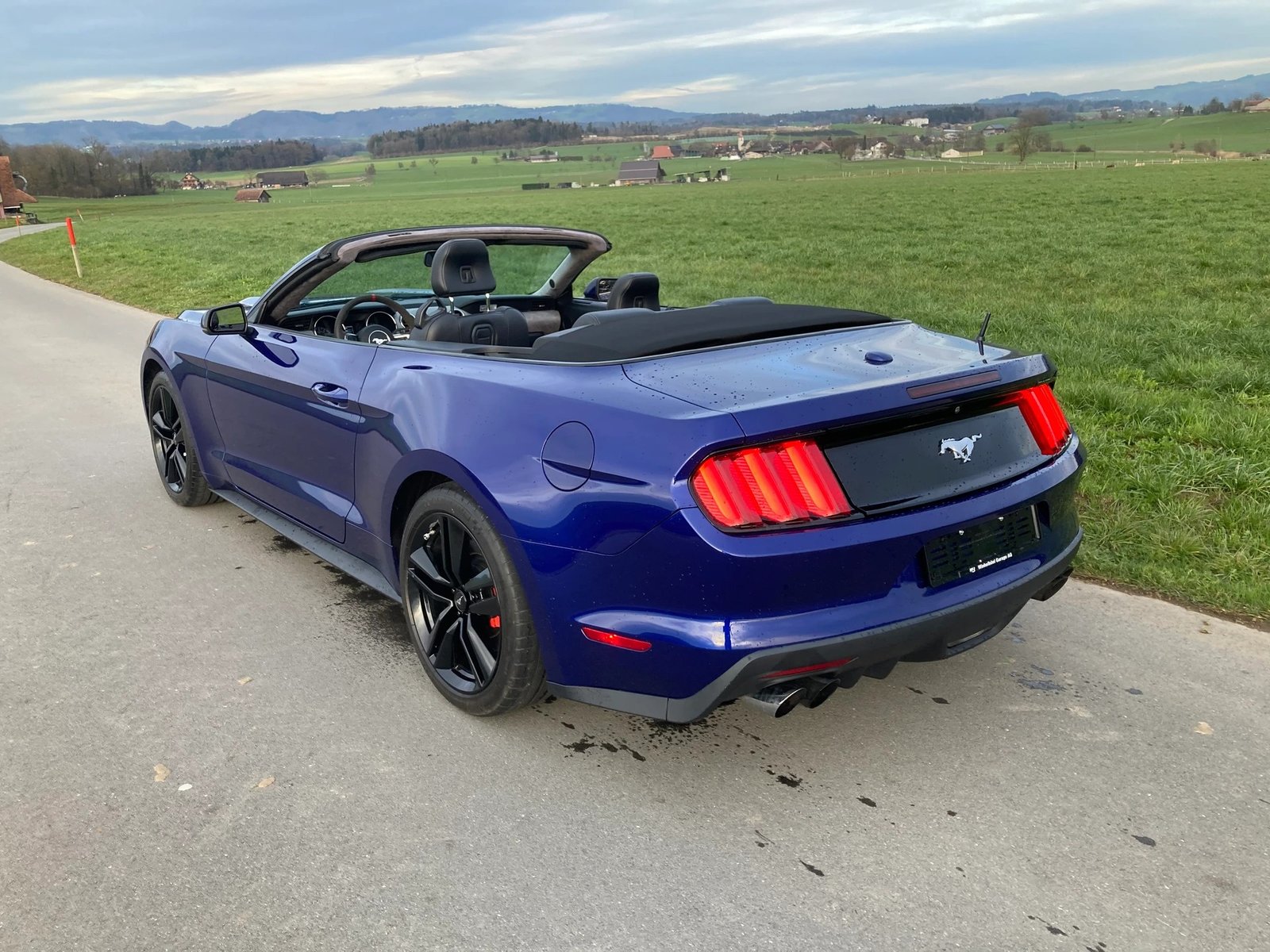 FORD Mustang Convertible 2.3, Essence, Occasion / Utilisé, Manuelle - 3