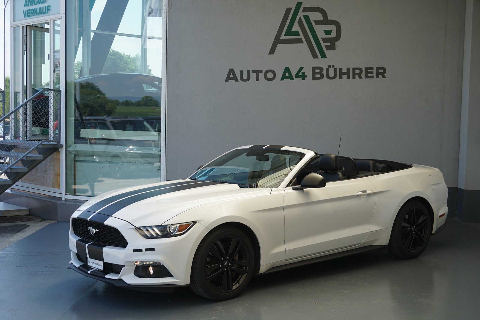 FORD Mustang Convertible 2.3 T Automat 317 PS, Benzin, Occasion / Gebraucht, Automatik - 7