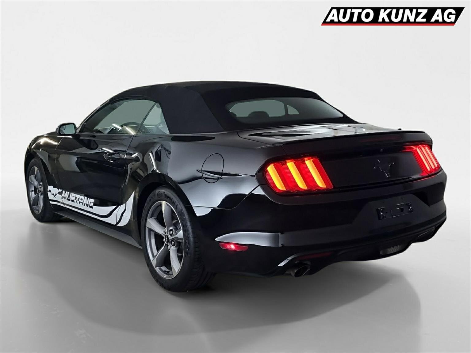FORD Mustang Convertible 3.7, Essence, Occasion / Utilisé, Automatique - 2