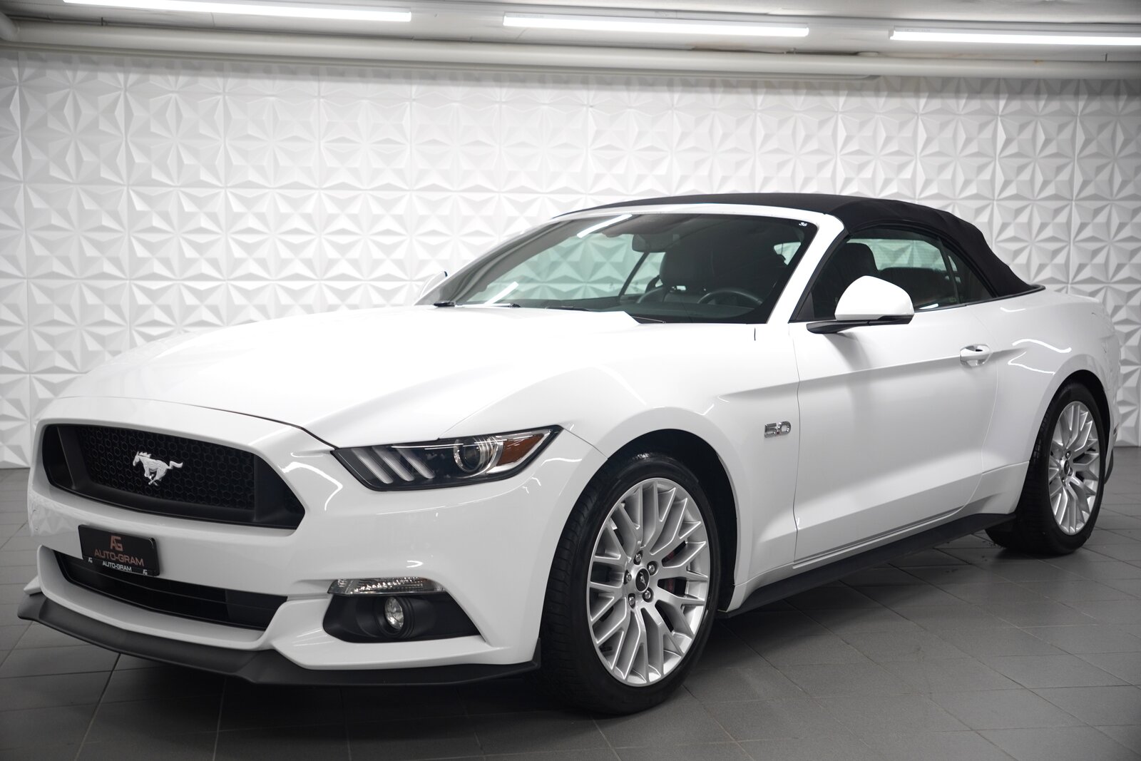 FORD Mustang Convertible 2.3 Automat