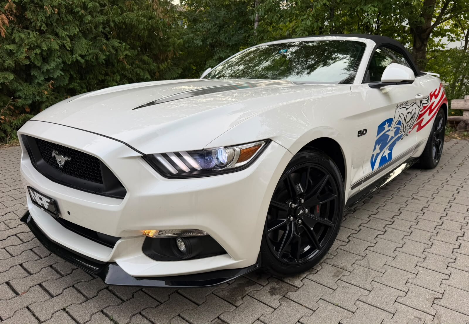 FORD Mustang Convertible 5.0 V8 GT Automat