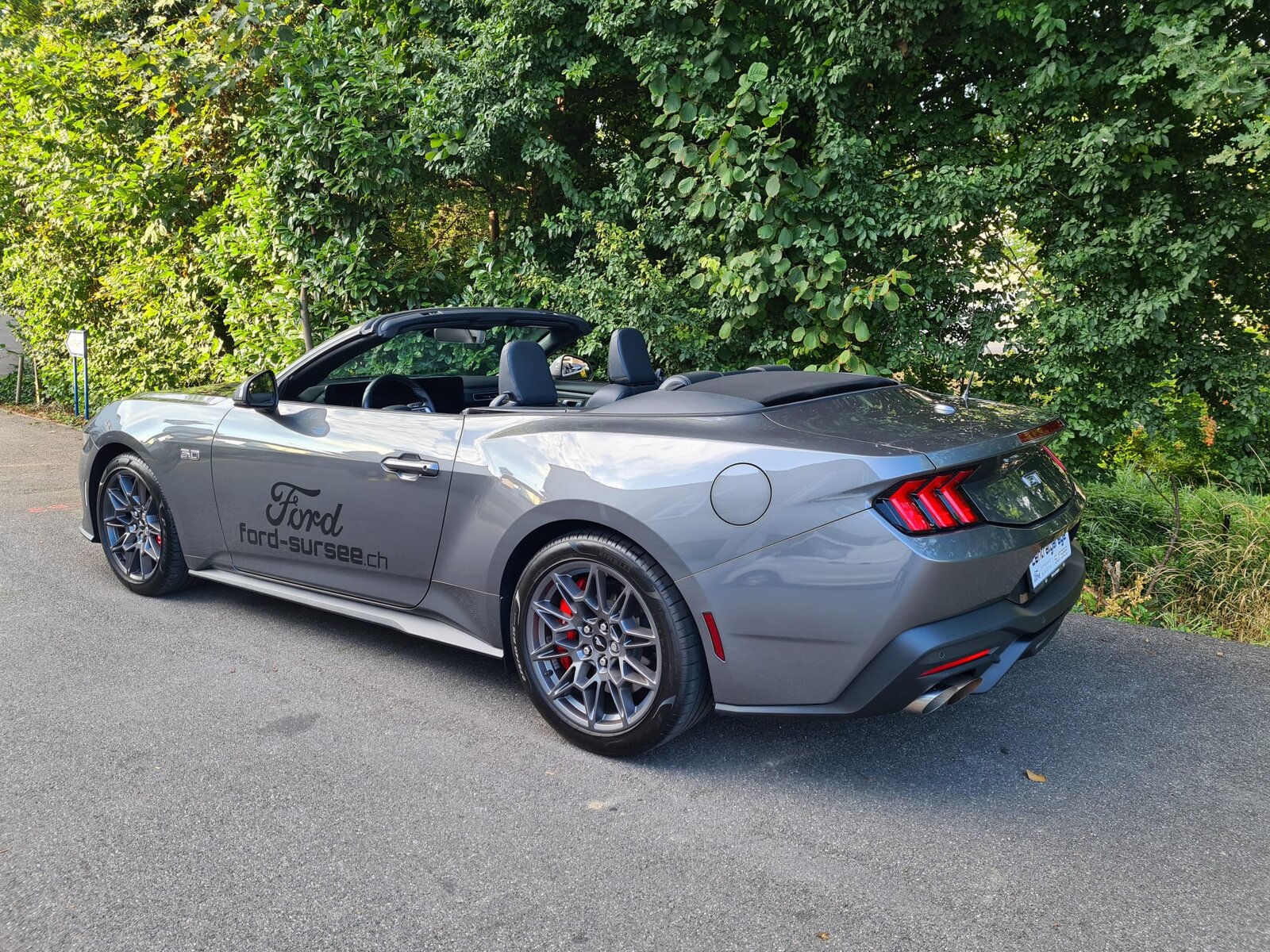FORD Mustang GT Convertible 5.0i-V8 AUTOMAT, Petrol, Ex-demonstrator, Automatic - 3