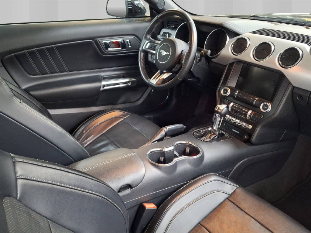 FORD Mustang Coupé 5.0 V8 GT, Petrol, Second hand / Used, Automatic - 5