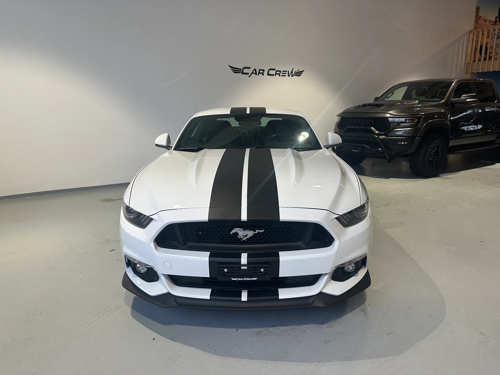 FORD Mustang Fastback 5.0 V8 GT Automat, Petrol, Second hand / Used, Automatic - 2