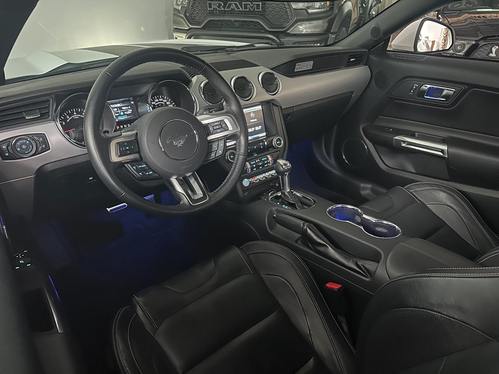 FORD Mustang Fastback 5.0 V8 GT Automat, Petrol, Second hand / Used, Automatic - 7