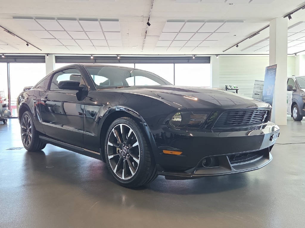 FORD Mustang Coupé 5.0 V8 GT Premium, Benzin, Occasion / Gebraucht, Automatik - 2