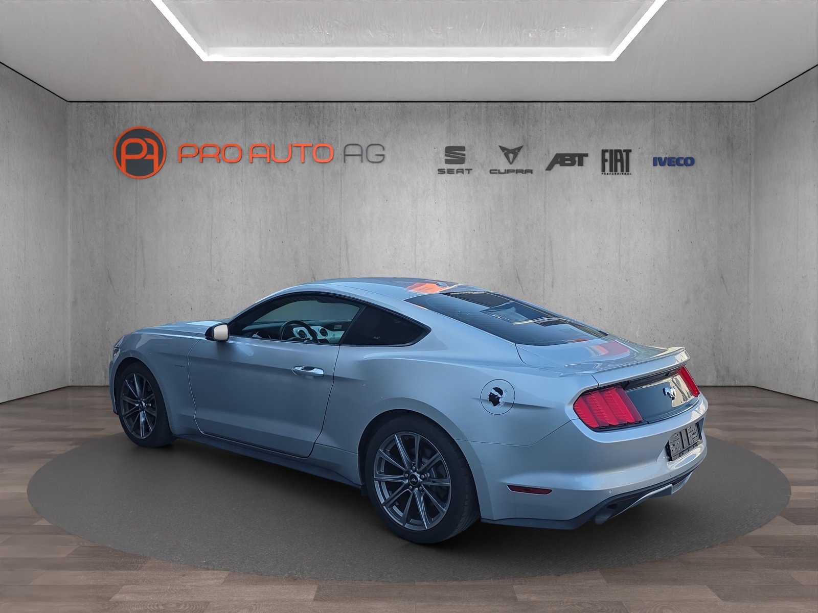 FORD Mustang Fastback 2.3 Automat, Petrol, Second hand / Used, Automatic - 3
