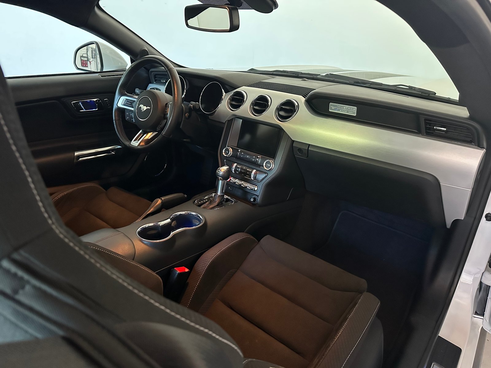 FORD Mustang Fastback 5.0 V8 GT Automat, Essence, Occasion / Utilisé, Automatique - 6