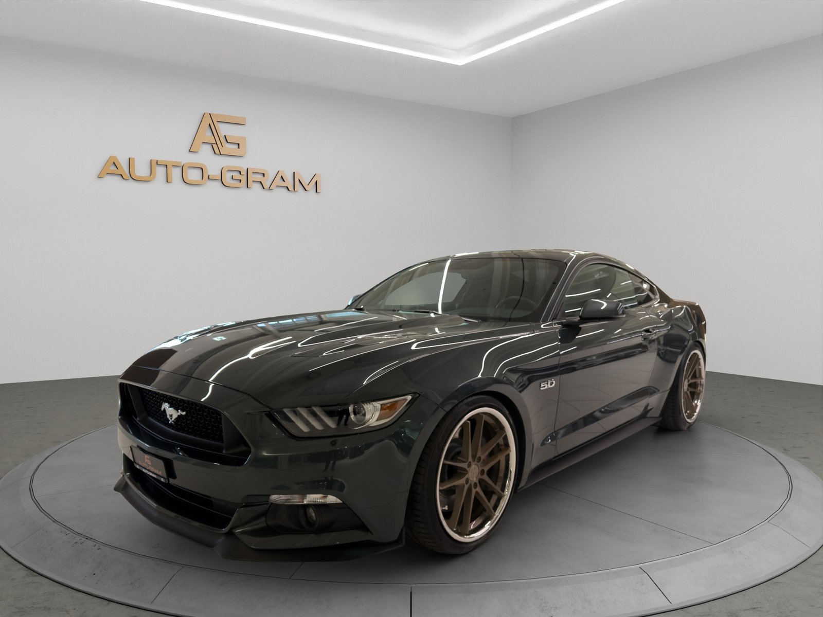 FORD MUSTANG