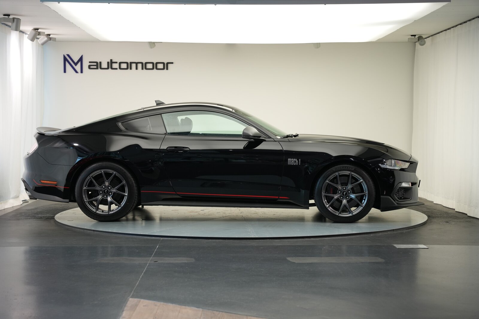FORD Mustang Fastback 5.0 V8 Mach 1 *Handschalter*, Essence, Occasion / Utilisé, Manuelle - 4