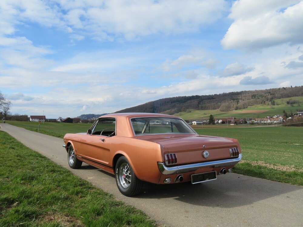 FORD Mustang GT, Petrol, Classic, Manual - 2