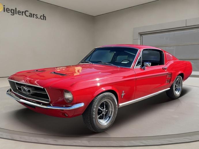 FORD MUSTANG 67' Fastback, Essence, Voiture de collection, Manuelle