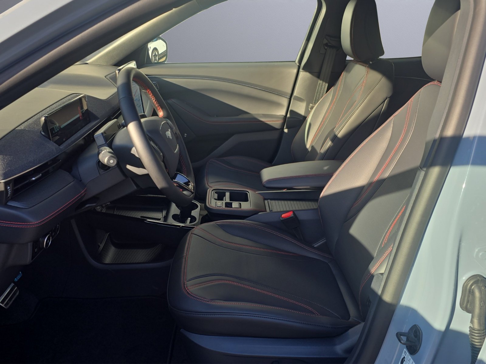 FORD Mustang Mach-E Premium AWD, Elettrica, Auto nuove, Automatico - 5
