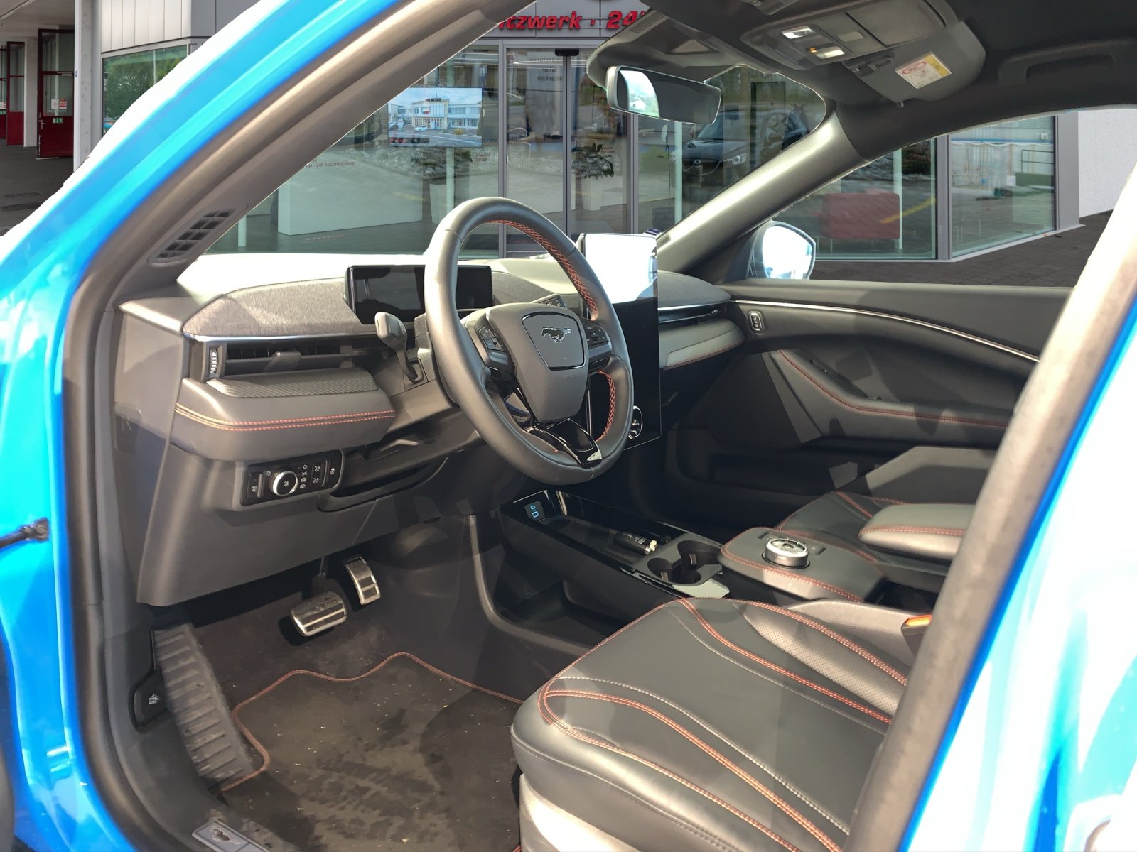 FORD Mustang Mach-E Premium, Électrique, Occasion / Utilisé, Automatique - 7