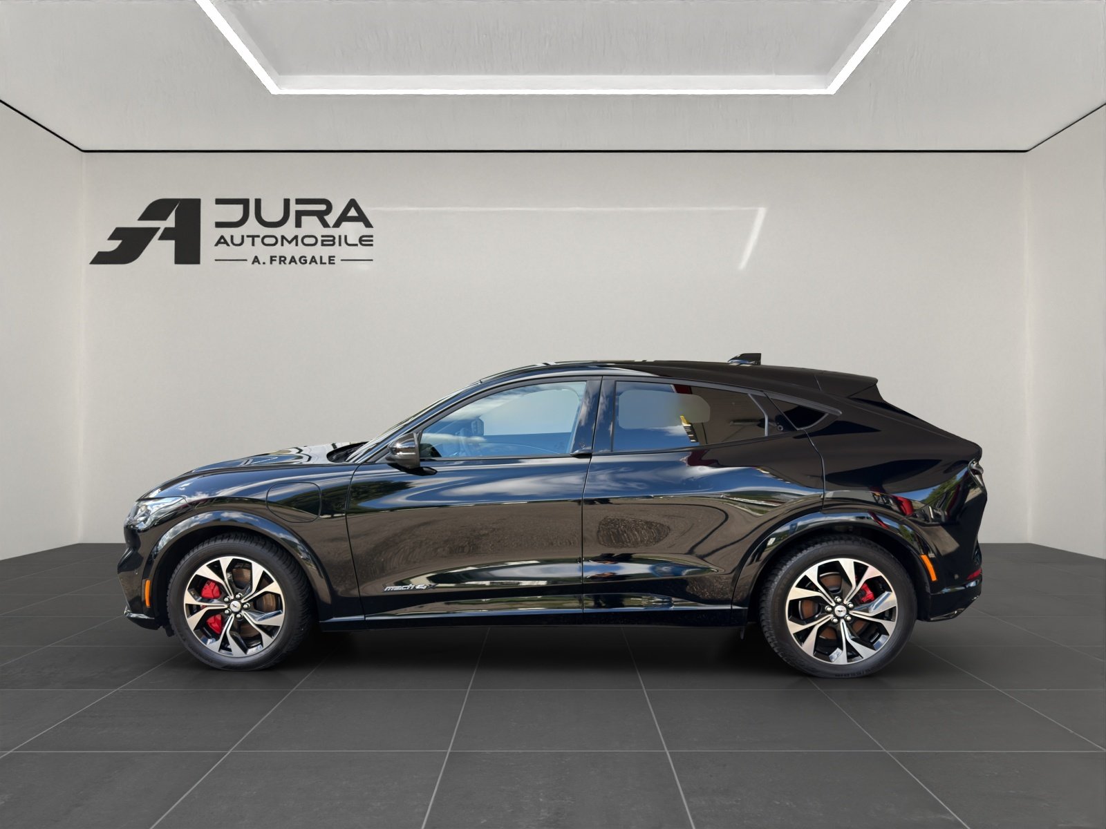 FORD Mustang Mach-E Premium AWD, Électrique, Occasion / Utilisé, Automatique - 4