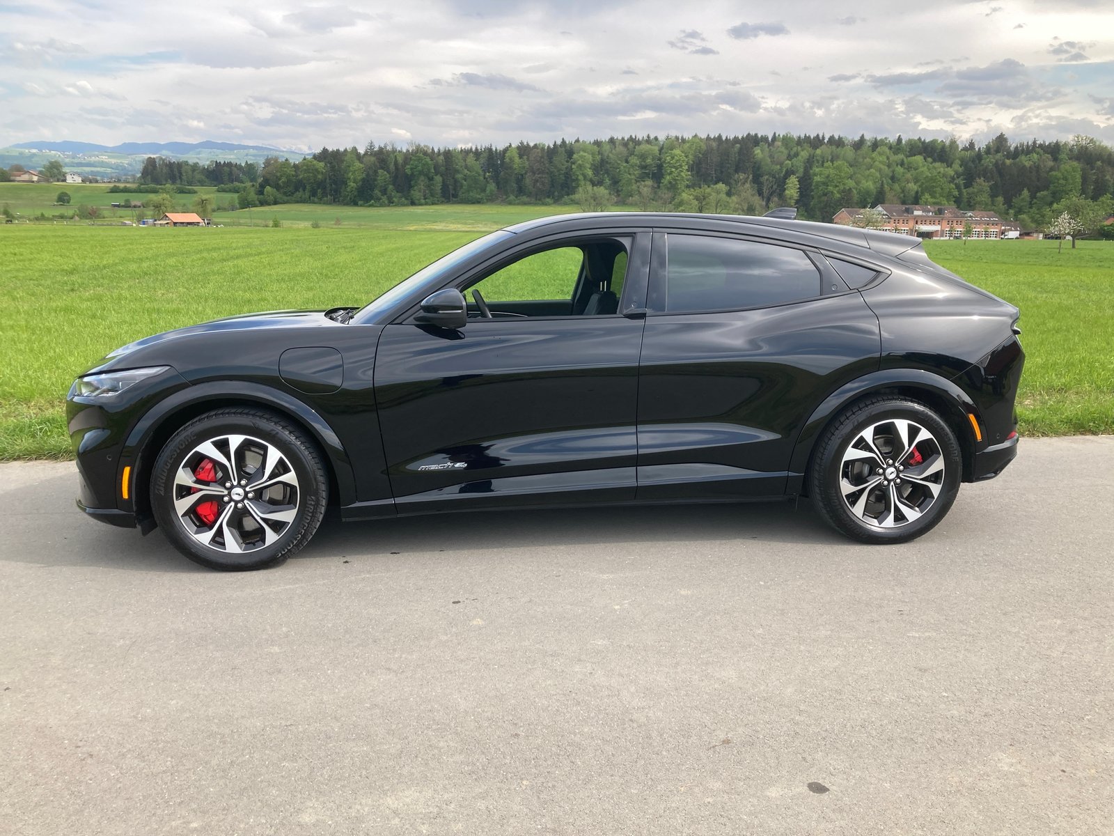 FORD Mustang MACH-E AWD, Électrique, Occasion / Utilisé, Automatique - 5