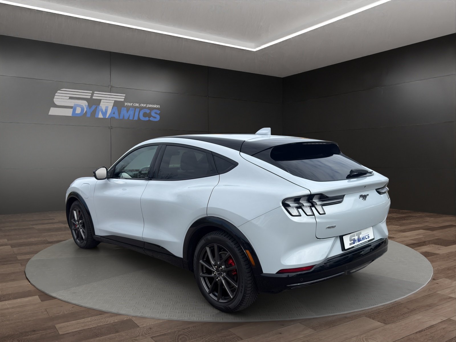 FORD Mustang Mach-E Premium AWD, Electric, Second hand / Used, Automatic - 4
