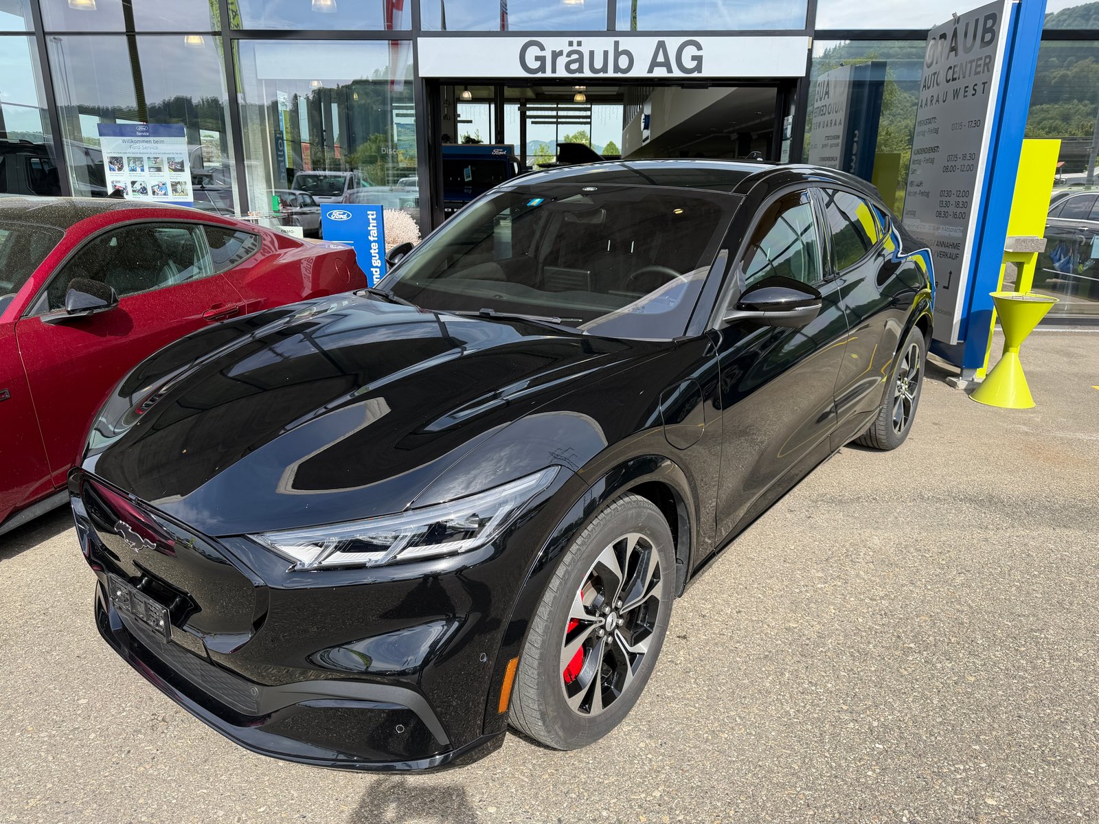 FORD Mustang MACH-E Premium AWD 88 kWh, Elettrica, Occasioni / Usate, Automatico - 3